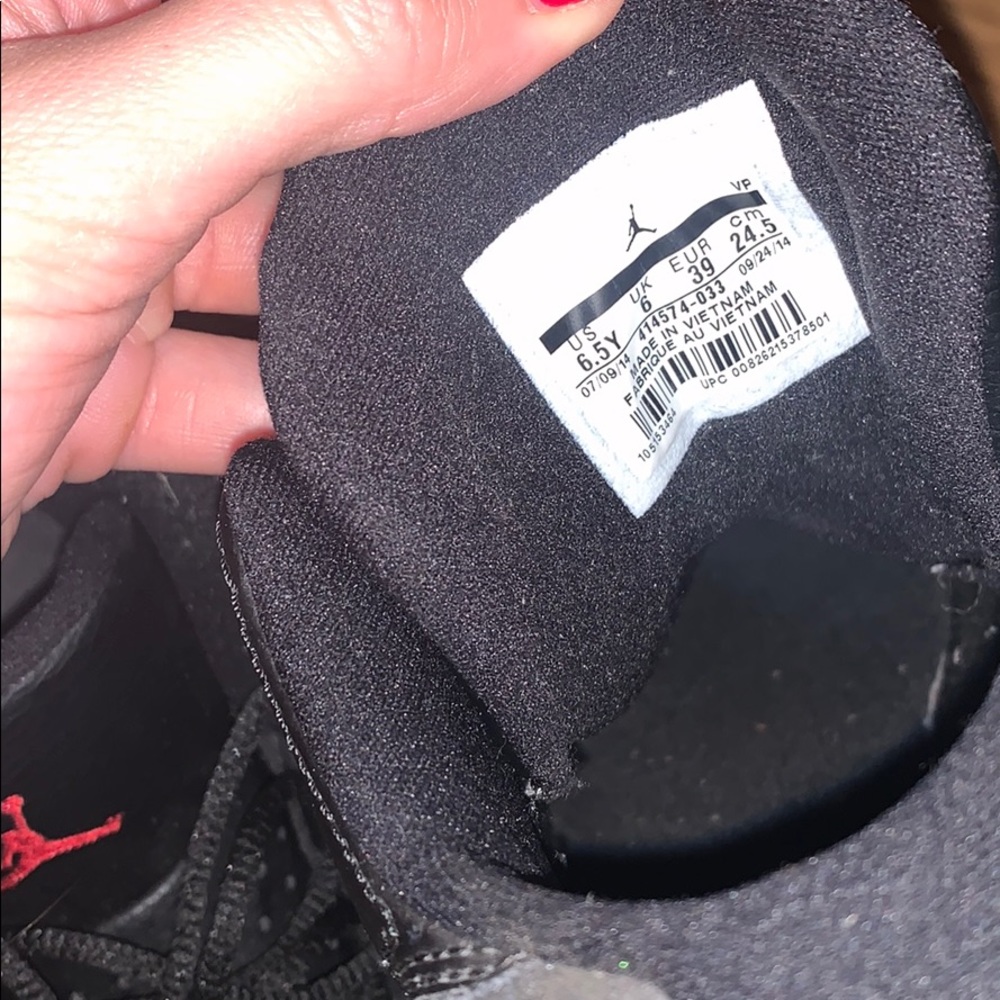 Jordan sneakers - Picture 3 of 3